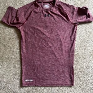 Under Armour Men's Short Sleeve Burgundy Tee
